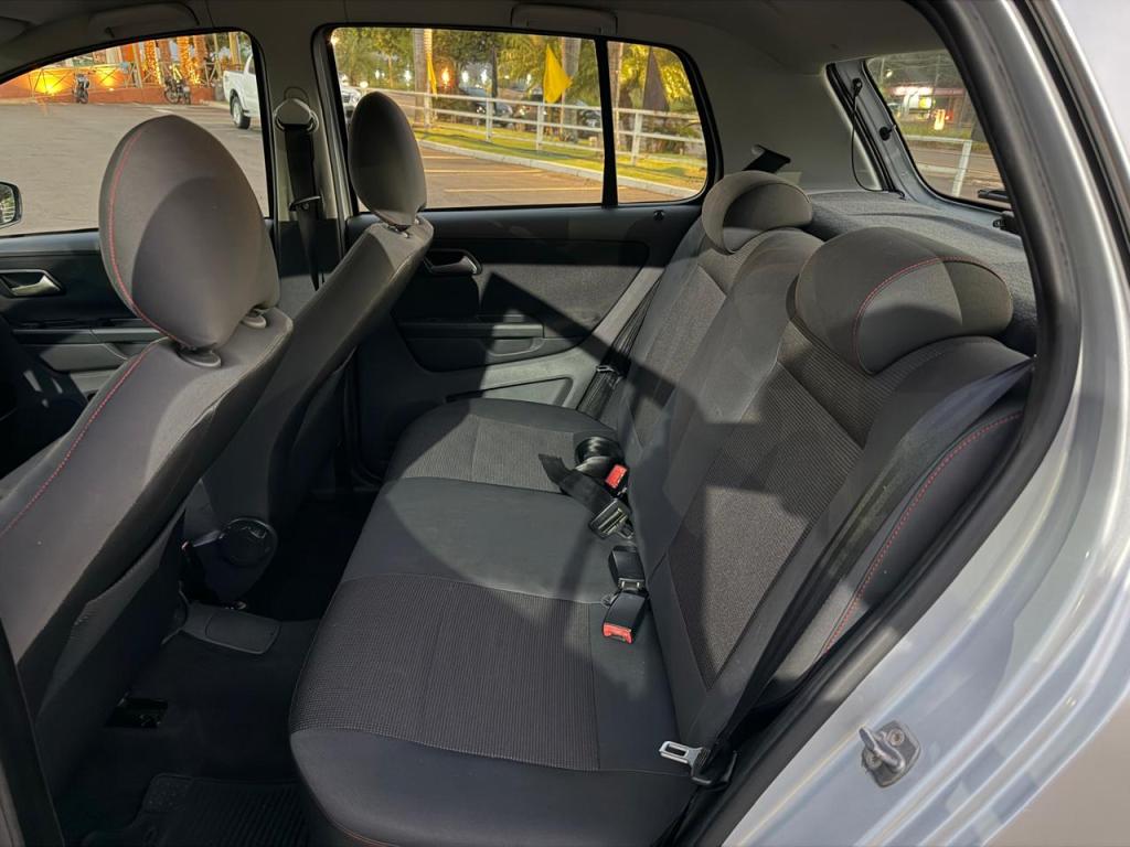 VOLKSWAGEN Fox - Foto
