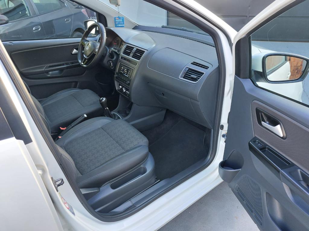VOLKSWAGEN Fox - Foto