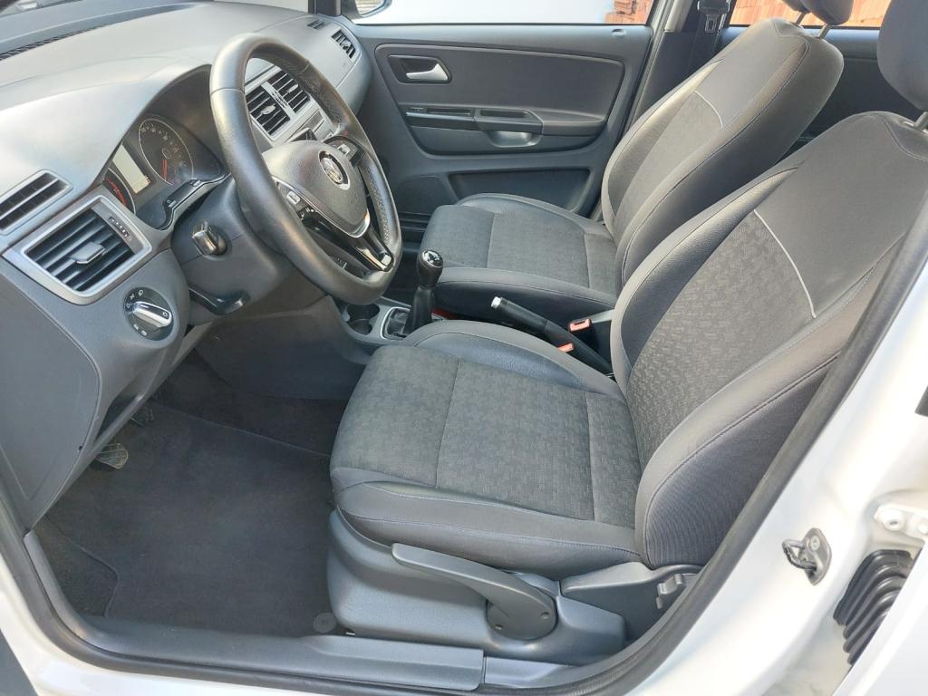 VOLKSWAGEN Fox - Foto