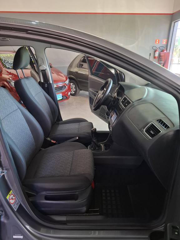 VOLKSWAGEN Fox - Foto