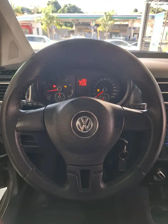 VOLKSWAGEN Fox - Foto