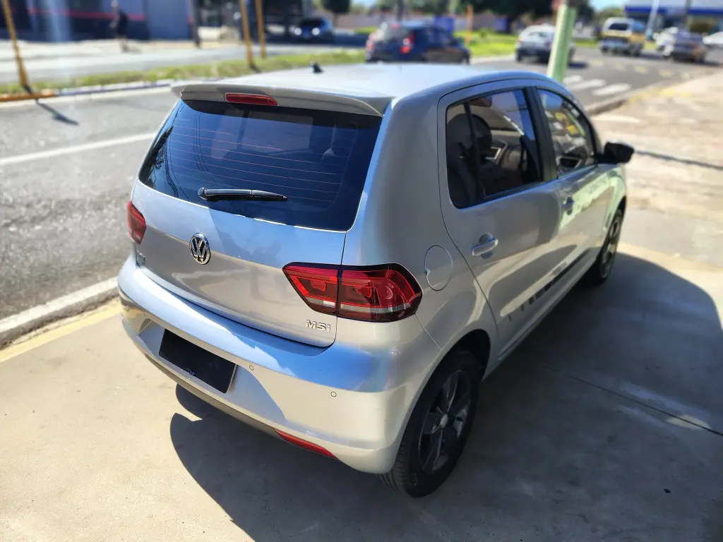 VOLKSWAGEN Fox - Foto