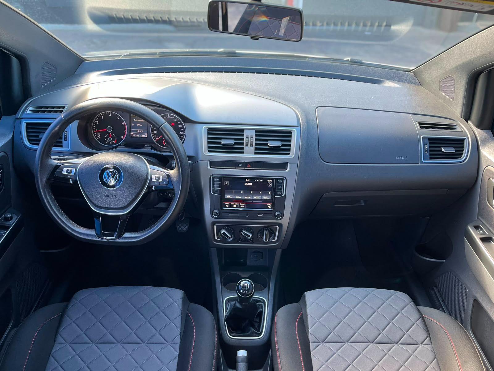 VOLKSWAGEN Fox - Foto