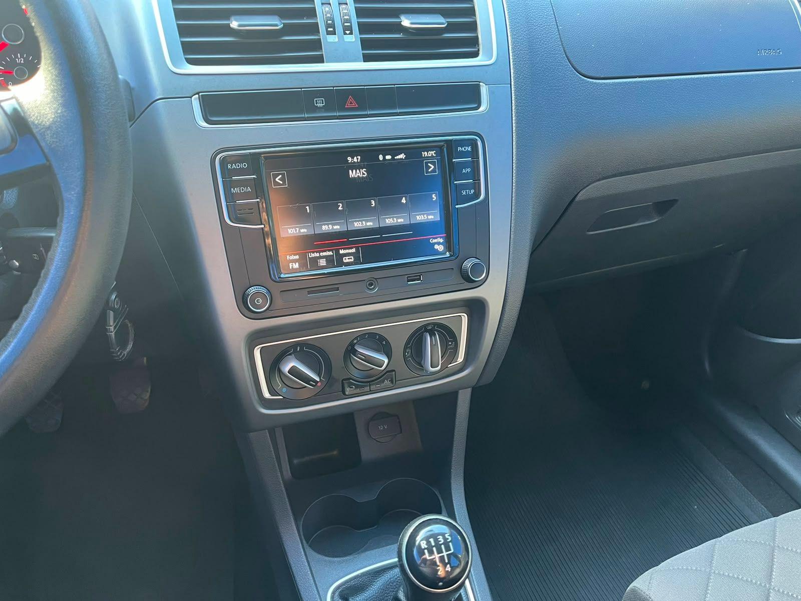 VOLKSWAGEN Fox - Foto