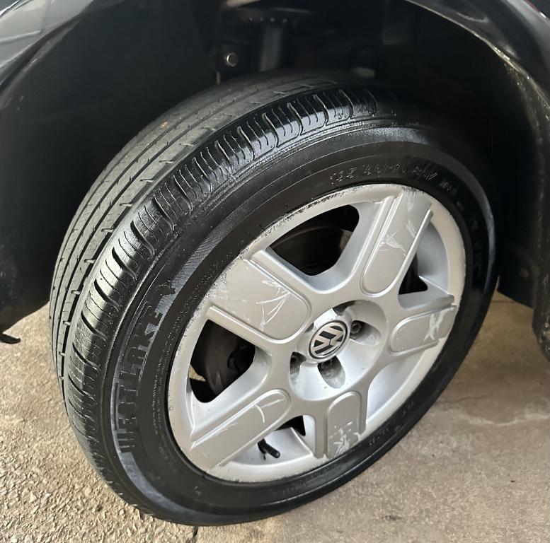 VOLKSWAGEN Fox - Foto