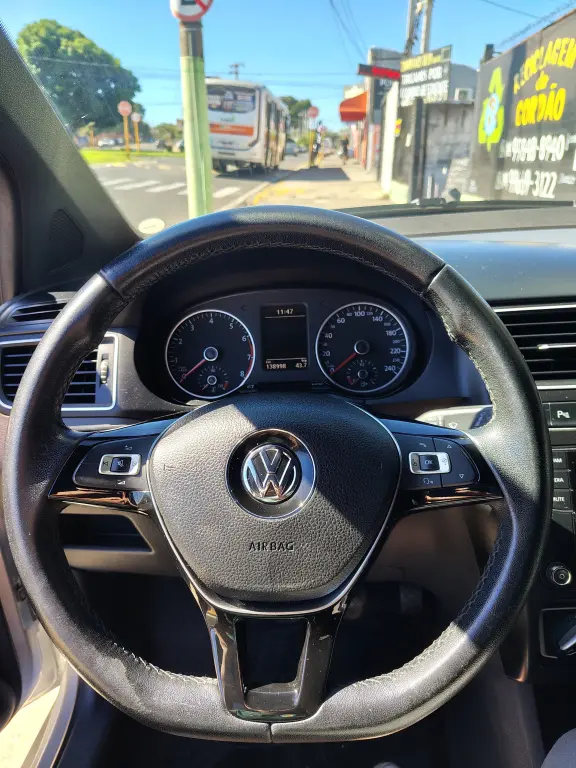 VOLKSWAGEN Fox - Foto