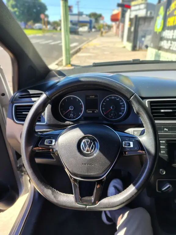 VOLKSWAGEN Fox - Foto