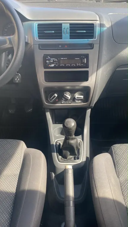 VOLKSWAGEN Fox - Foto
