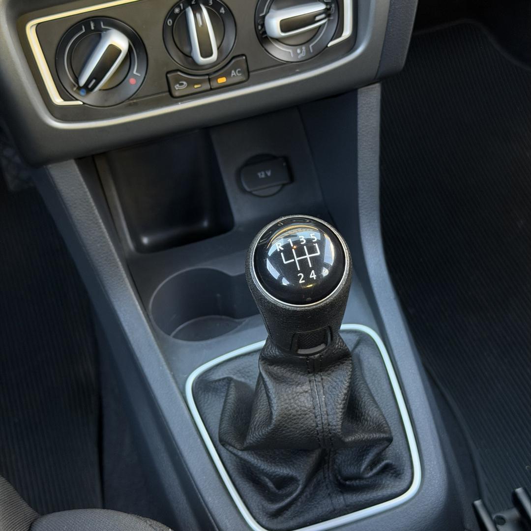 VOLKSWAGEN Fox - Foto