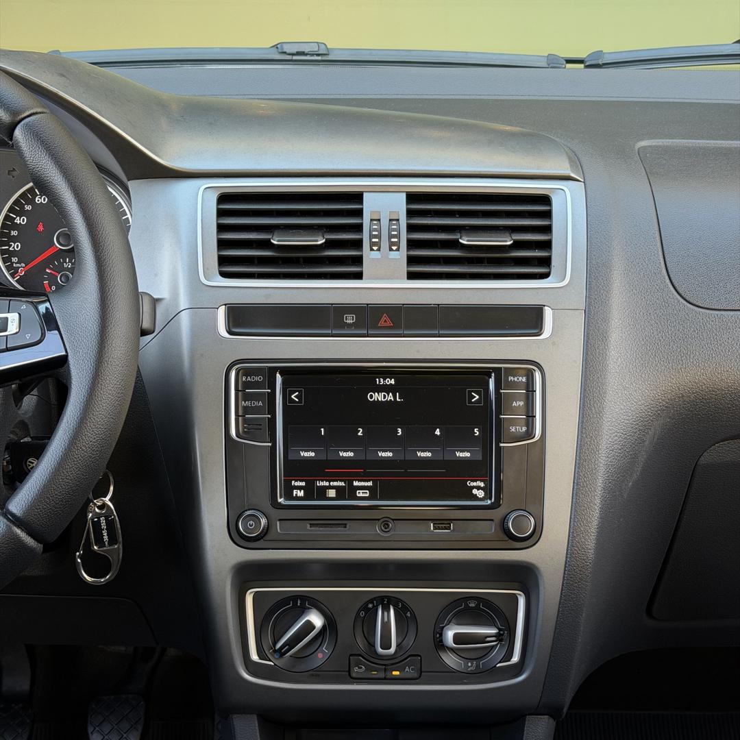 VOLKSWAGEN Fox - Foto