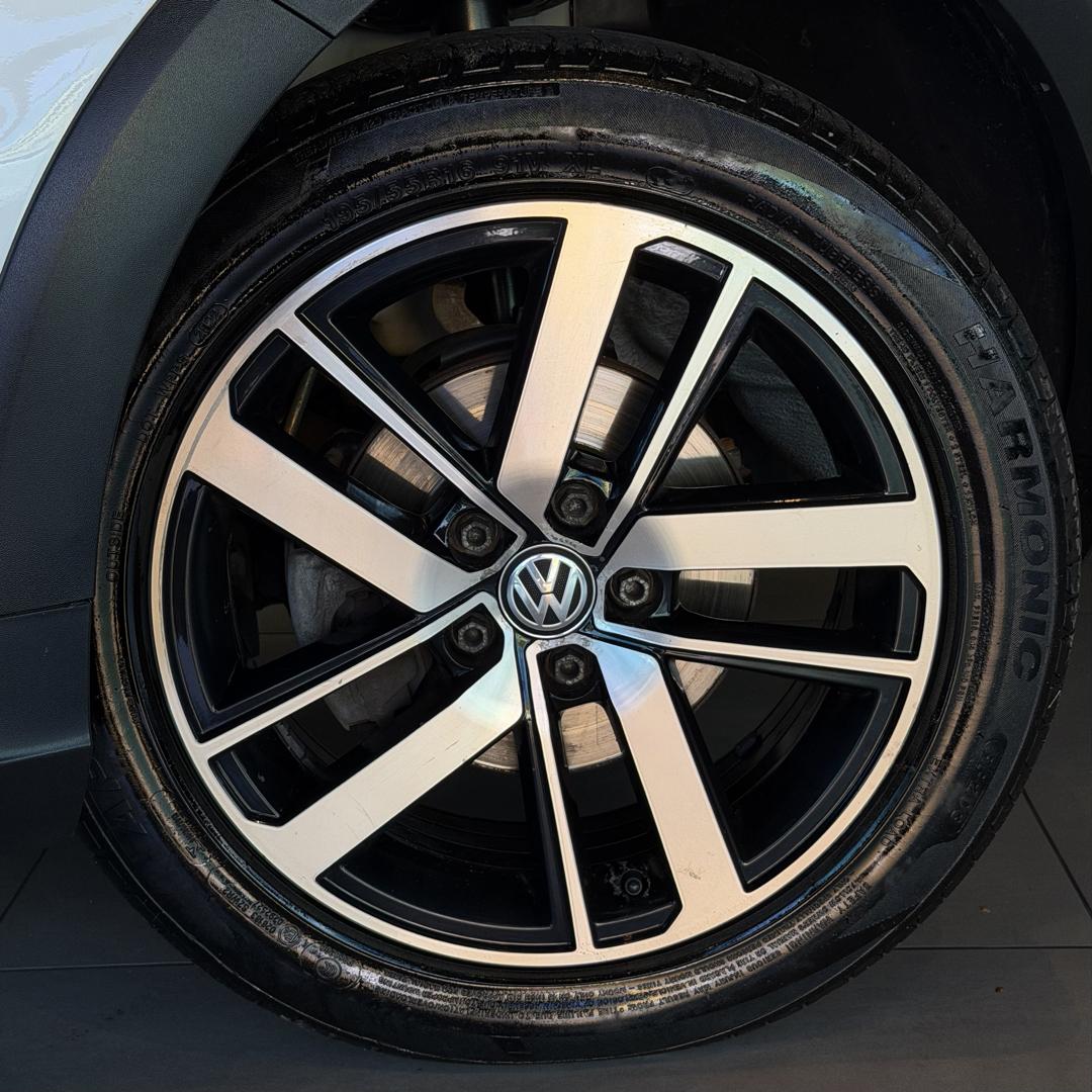 VOLKSWAGEN Fox - Foto