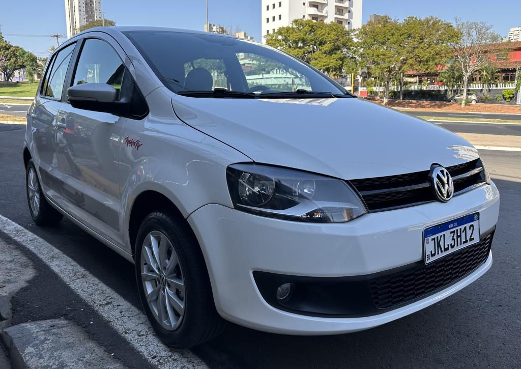 VOLKSWAGEN Fox - Foto