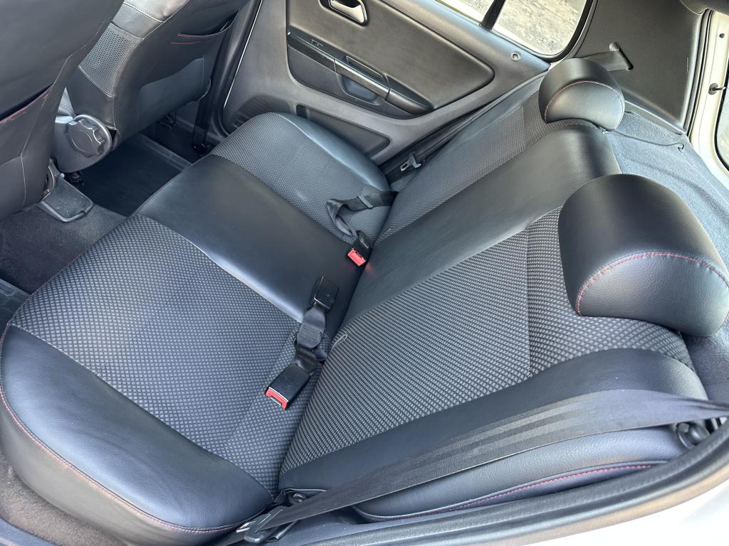 VOLKSWAGEN Fox - Foto