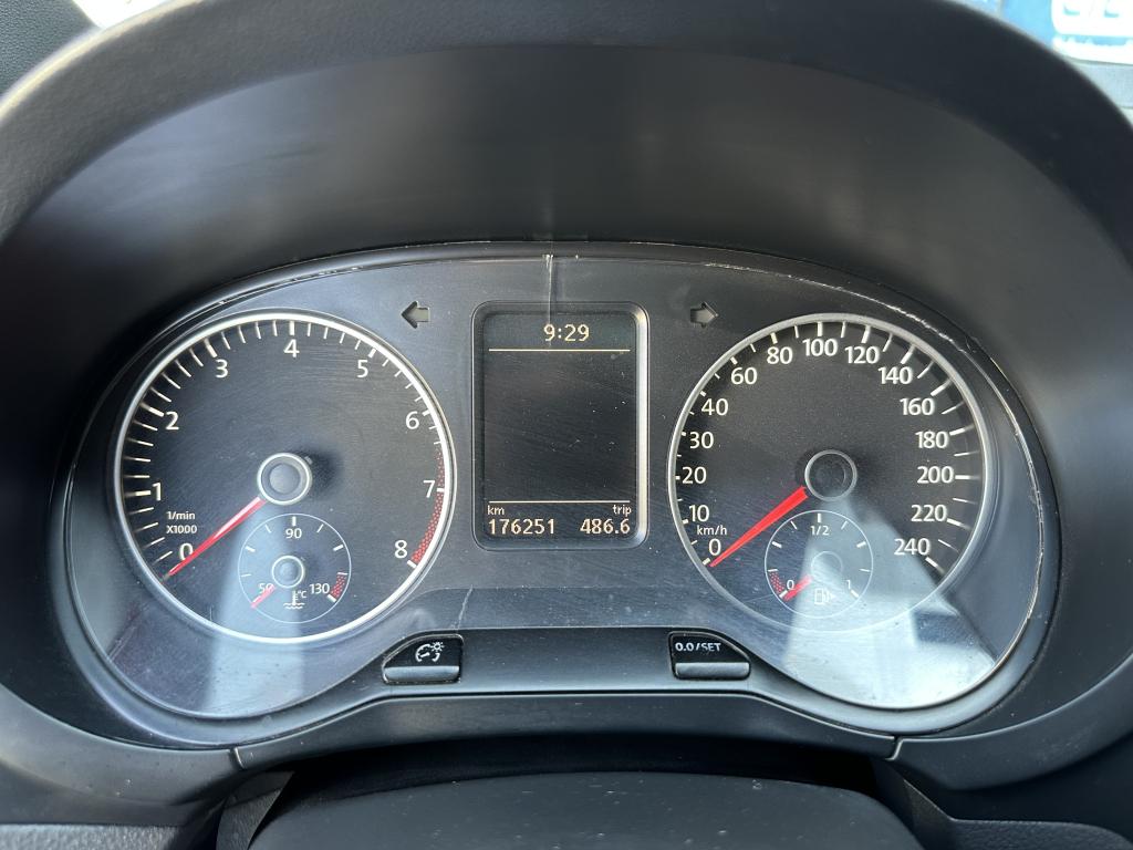 VOLKSWAGEN Fox - Foto