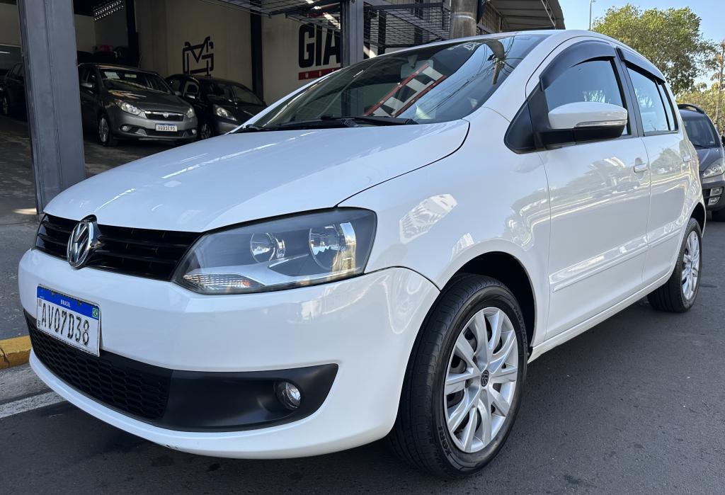 VOLKSWAGEN Fox - Foto