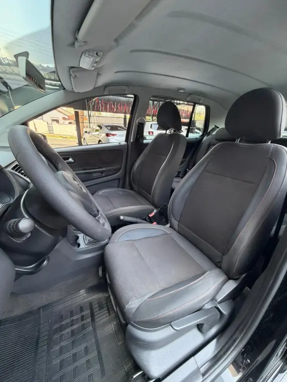 VOLKSWAGEN Fox - Foto