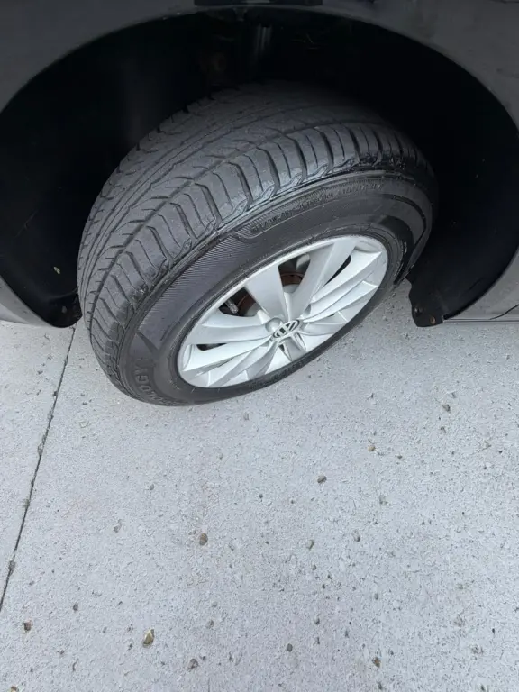 VOLKSWAGEN Fox - Foto