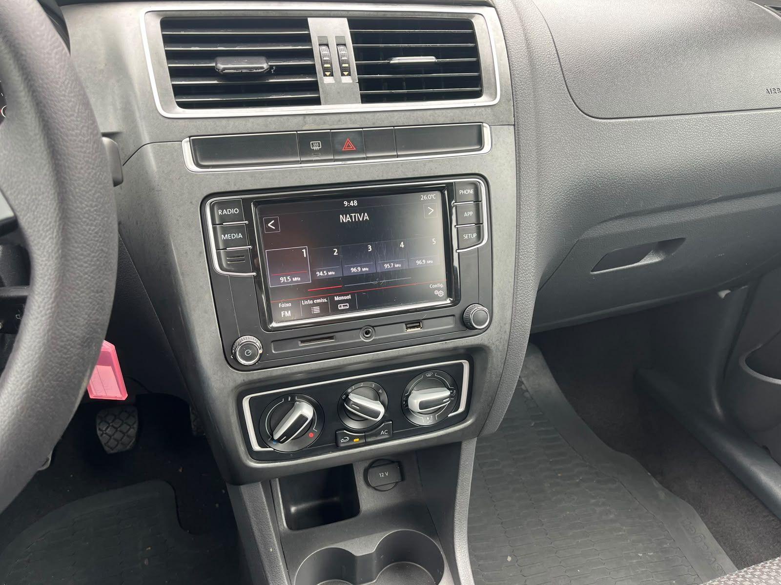 VOLKSWAGEN Fox - Foto