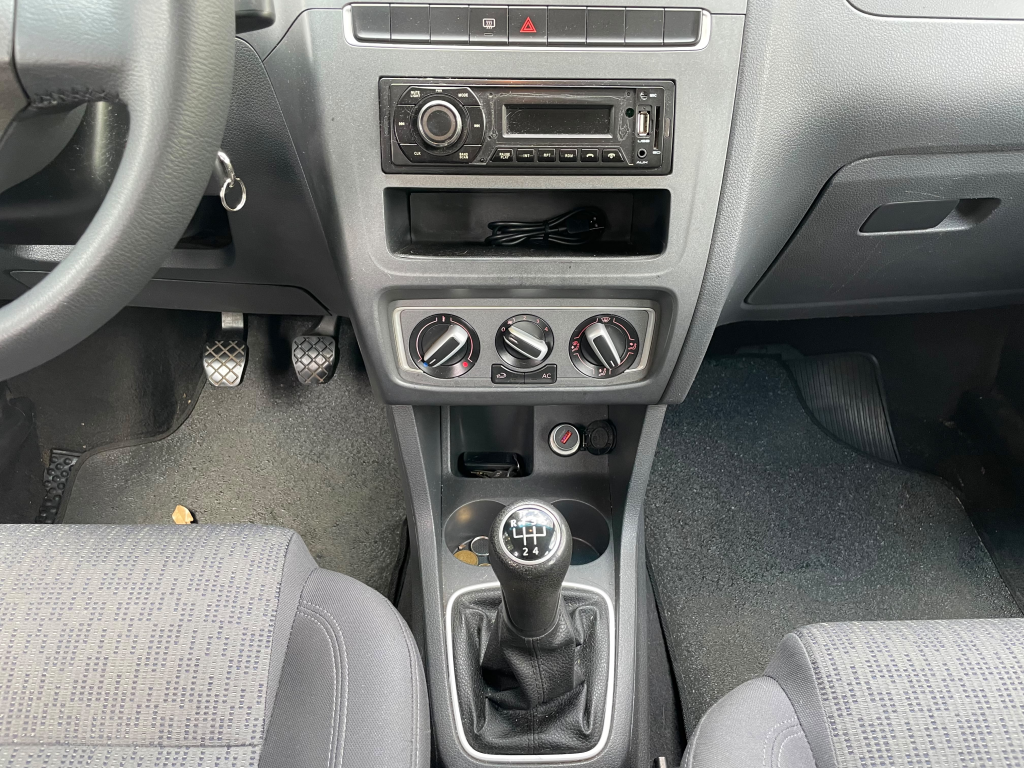 VOLKSWAGEN Fox - Foto