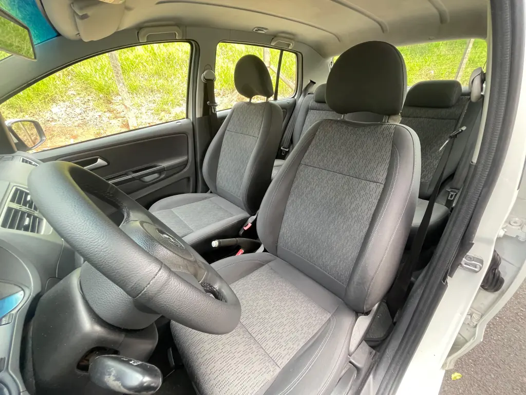 VOLKSWAGEN Fox - Foto
