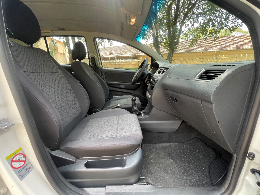 VOLKSWAGEN Fox - Foto