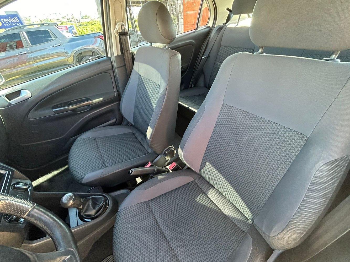 VOLKSWAGEN Gol - Foto