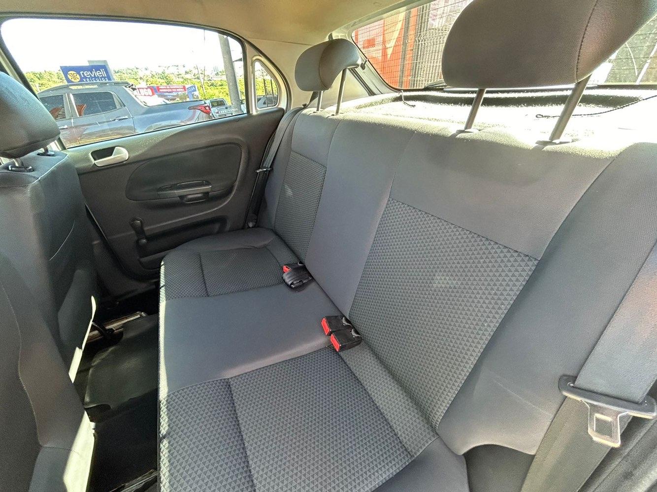 VOLKSWAGEN Gol - Foto