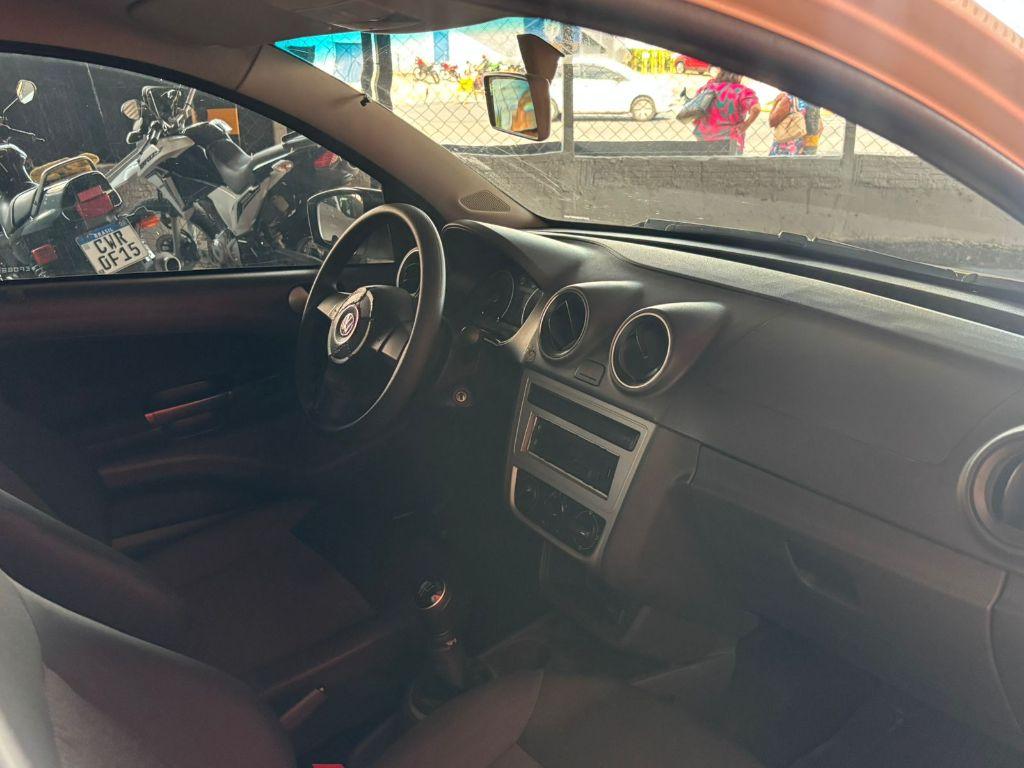 VOLKSWAGEN Gol - Foto