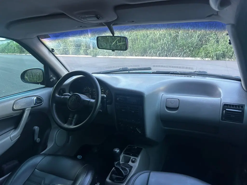 VOLKSWAGEN Gol - Foto