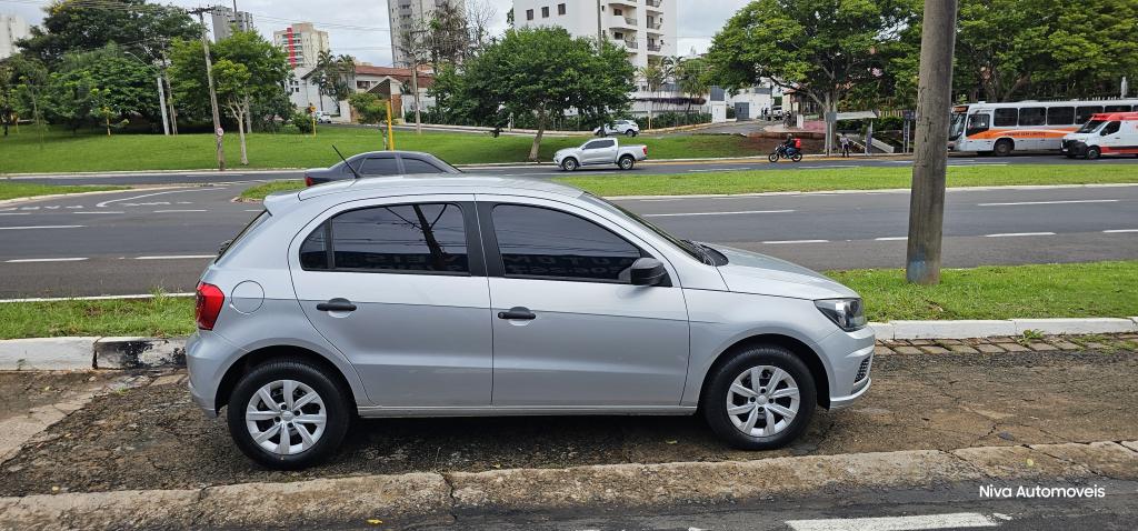 VOLKSWAGEN Gol
