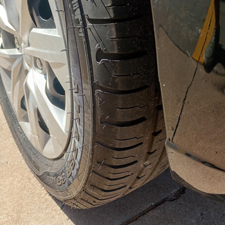 VOLKSWAGEN Gol - Foto