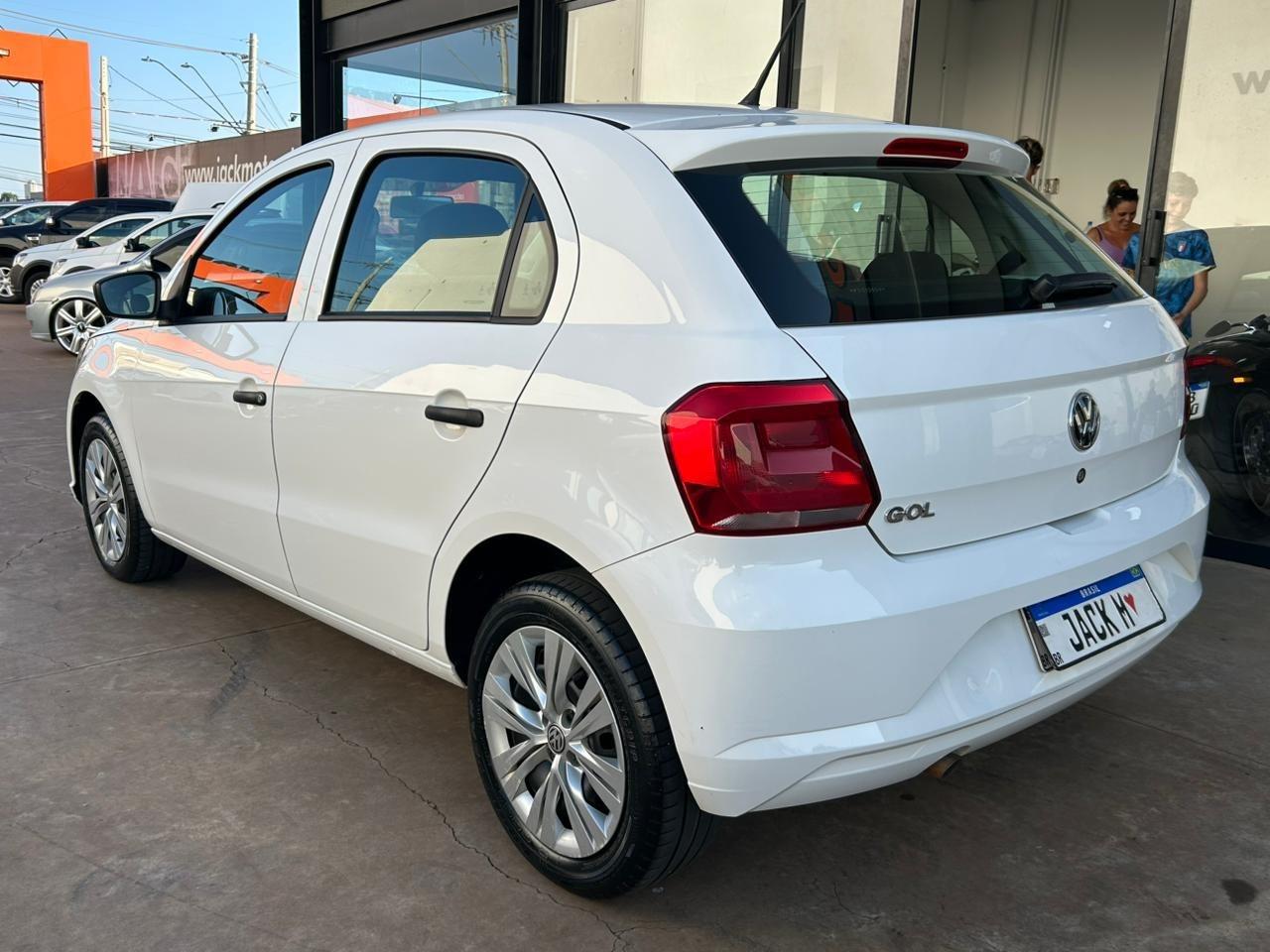 VOLKSWAGEN Gol - Foto