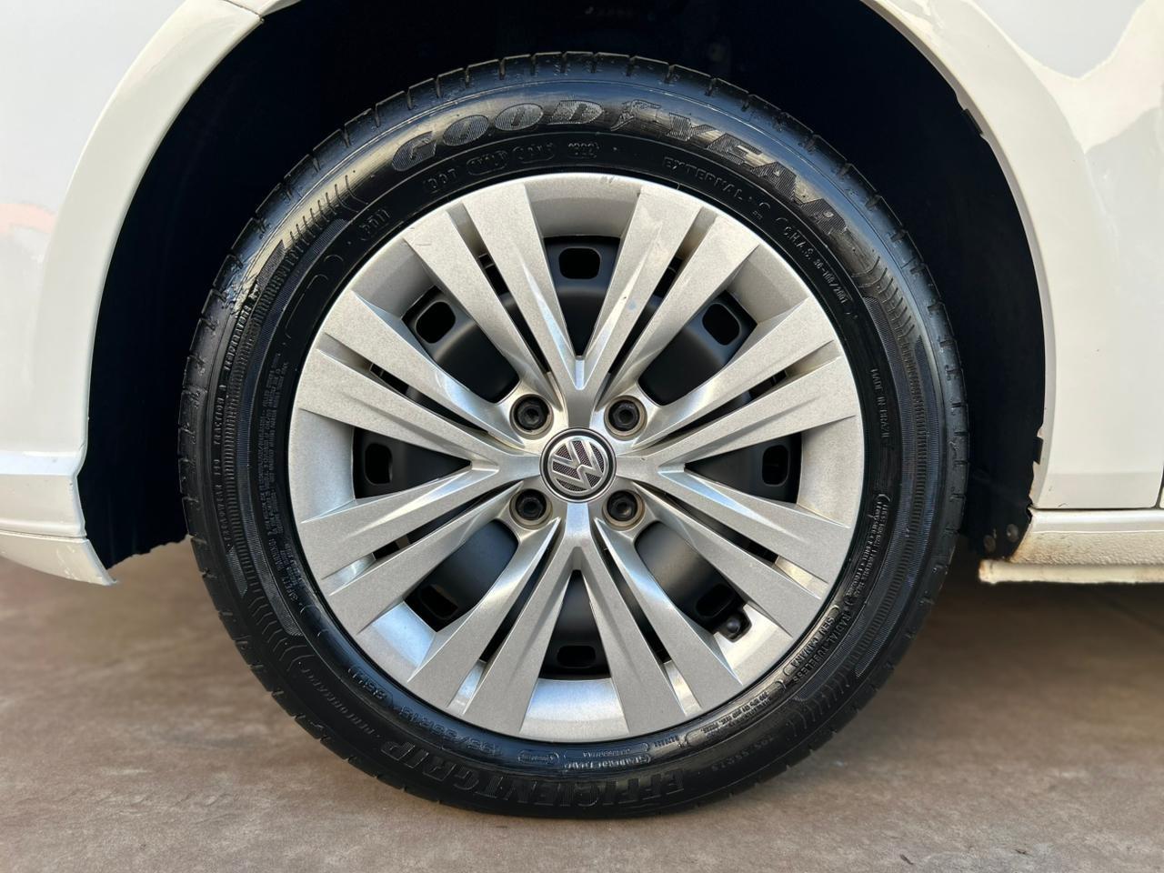 VOLKSWAGEN Gol - Foto