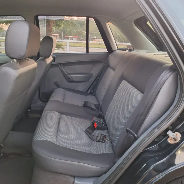 VOLKSWAGEN Gol - Foto