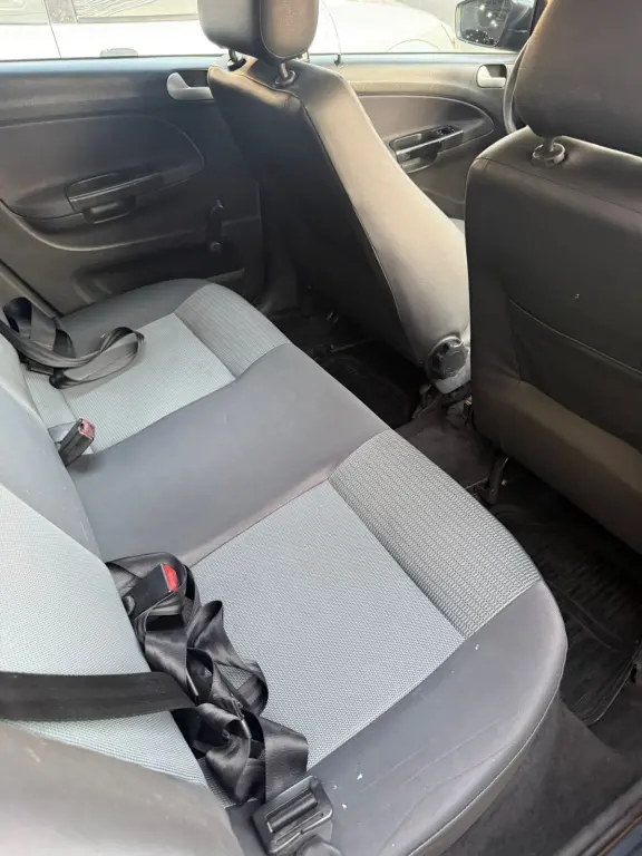 VOLKSWAGEN Gol - Foto