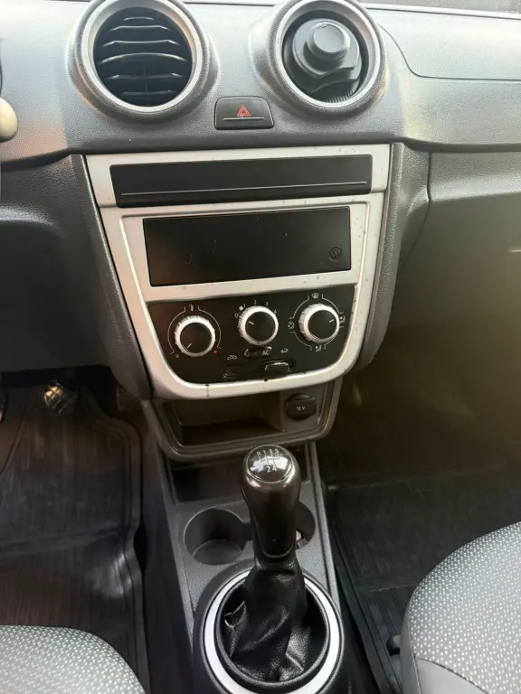 VOLKSWAGEN Gol - Foto