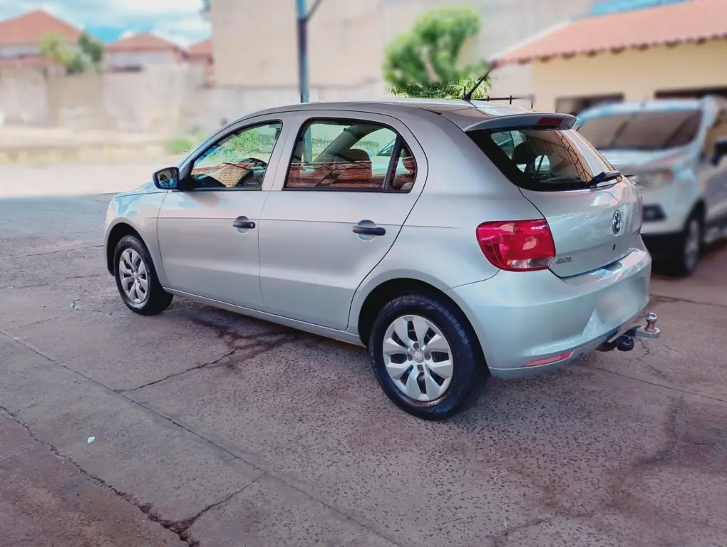 VOLKSWAGEN Gol - Foto