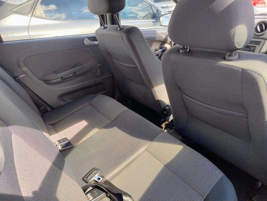 VOLKSWAGEN Gol - Foto
