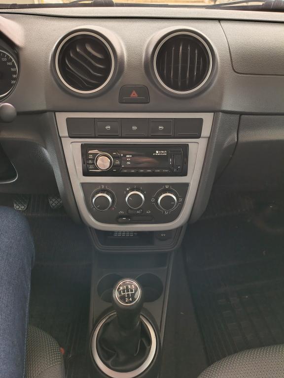 VOLKSWAGEN Gol - Foto