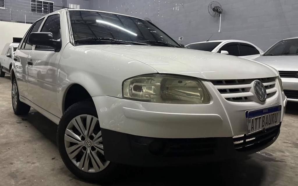 VOLKSWAGEN Gol