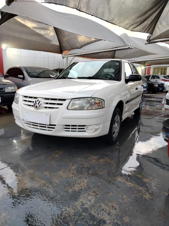 VOLKSWAGEN Gol