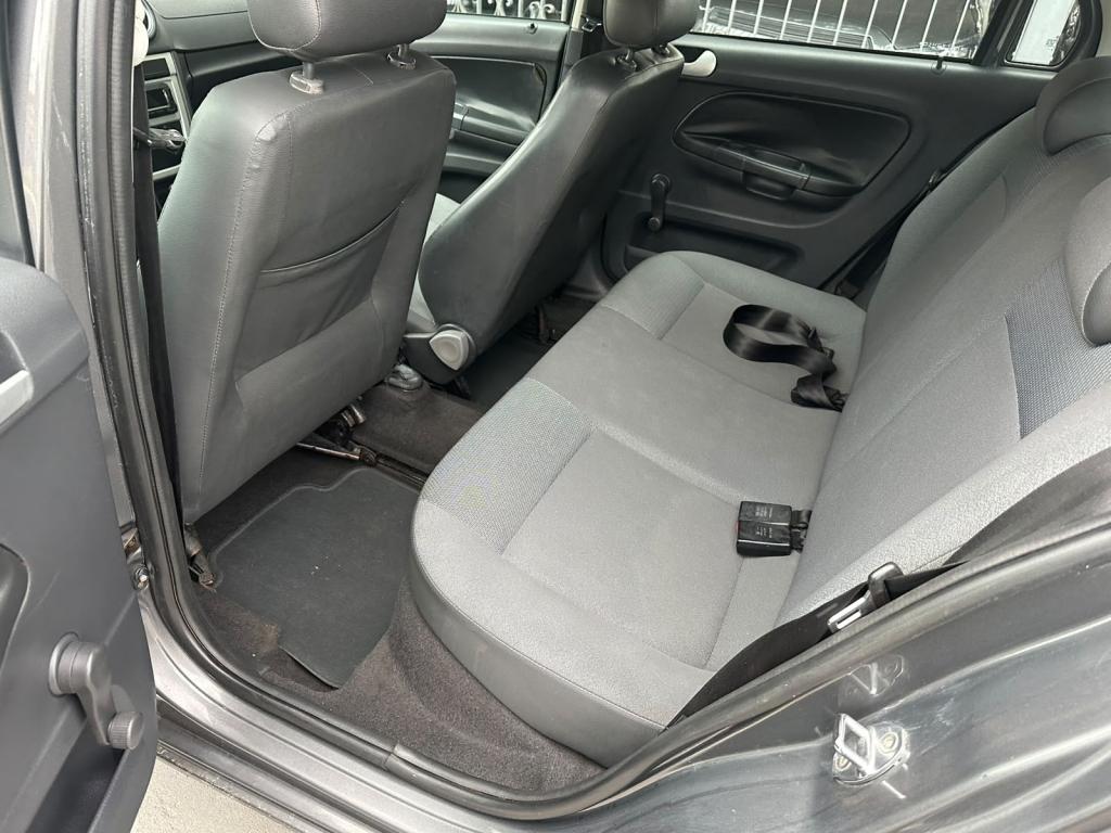 VOLKSWAGEN Gol - Foto