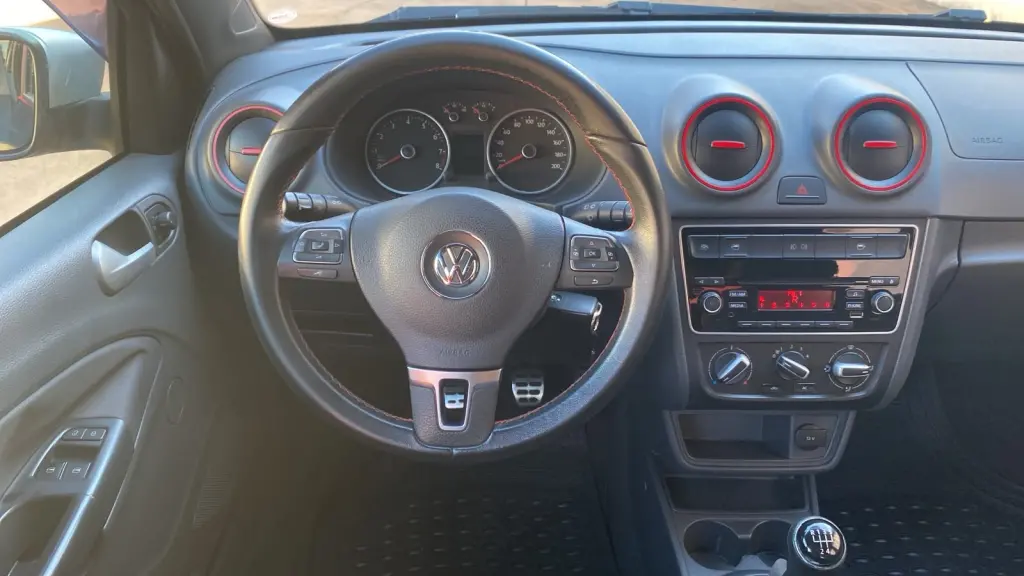 VOLKSWAGEN Gol - Foto