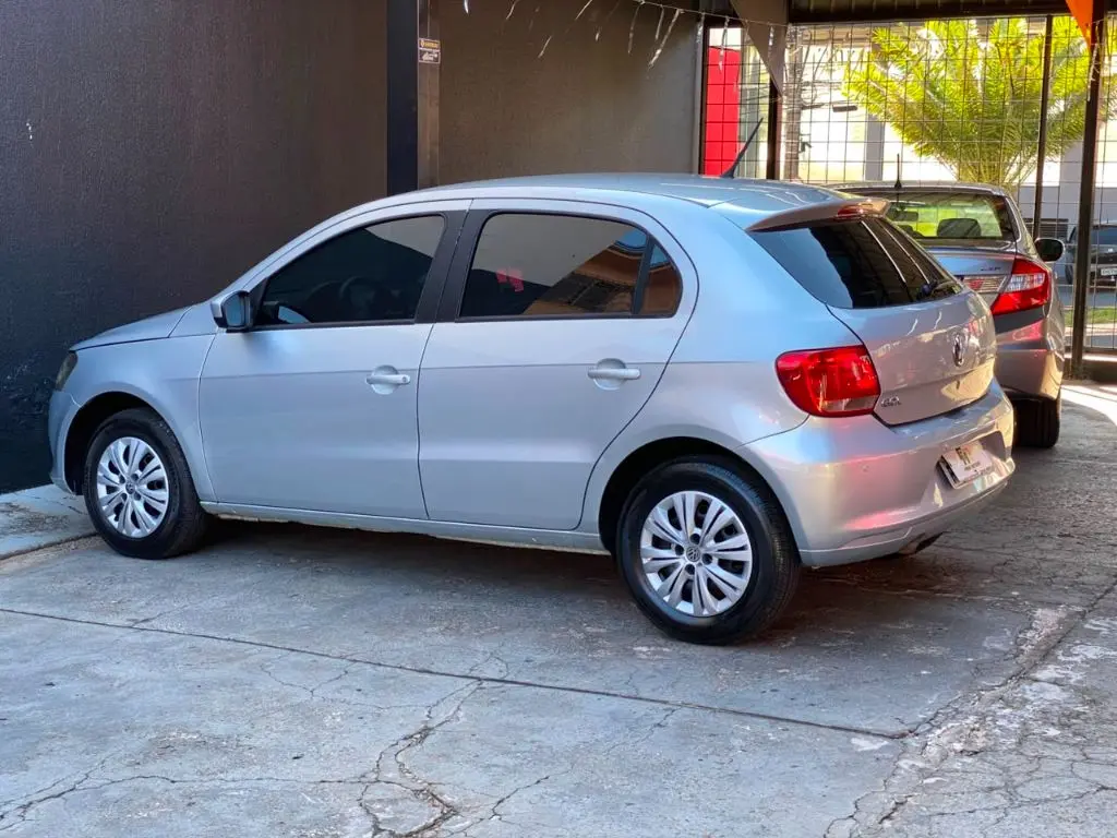 VOLKSWAGEN Gol - Foto