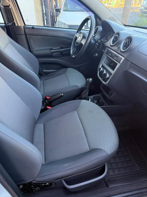 VOLKSWAGEN Gol - Foto