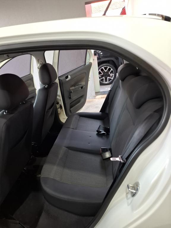 VOLKSWAGEN Gol - Foto