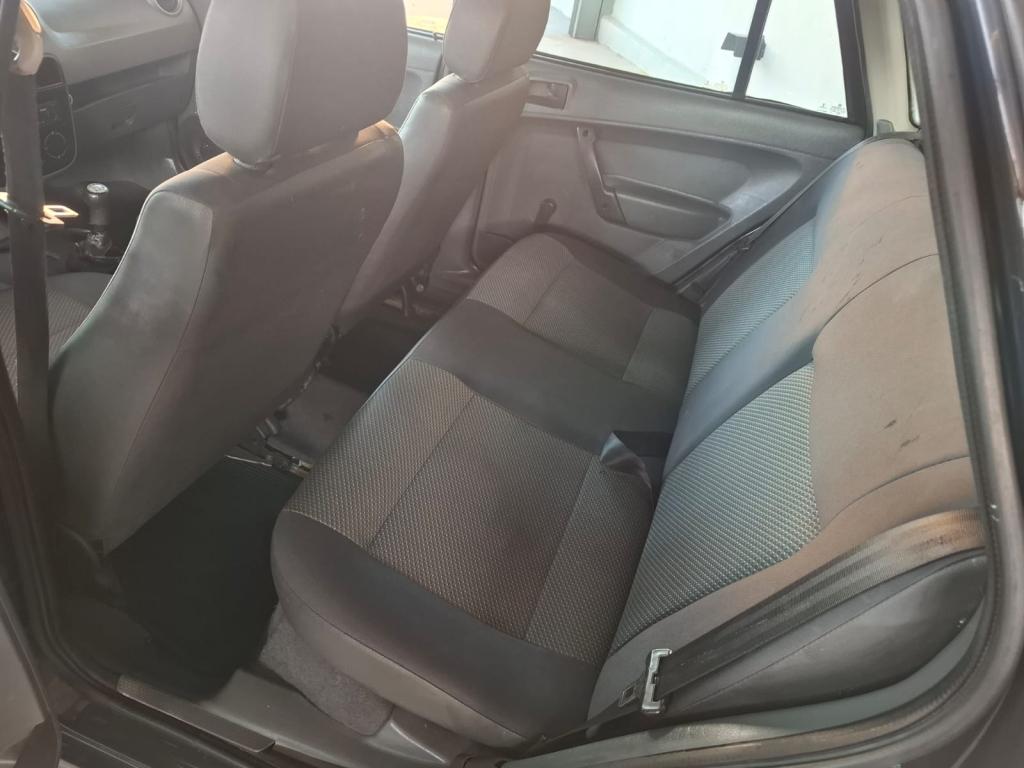 VOLKSWAGEN Gol - Foto