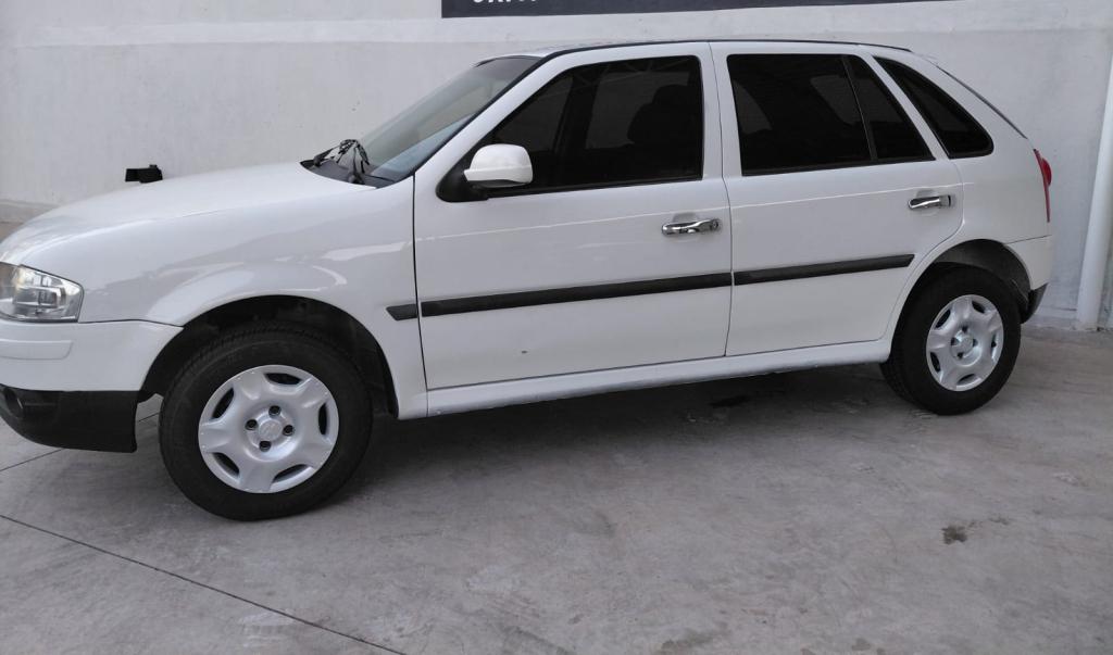 VOLKSWAGEN Gol - Foto