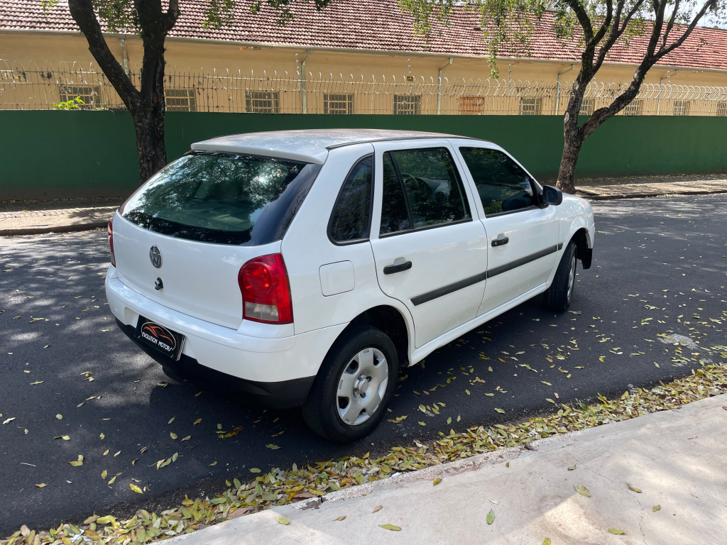 VOLKSWAGEN Gol - Foto