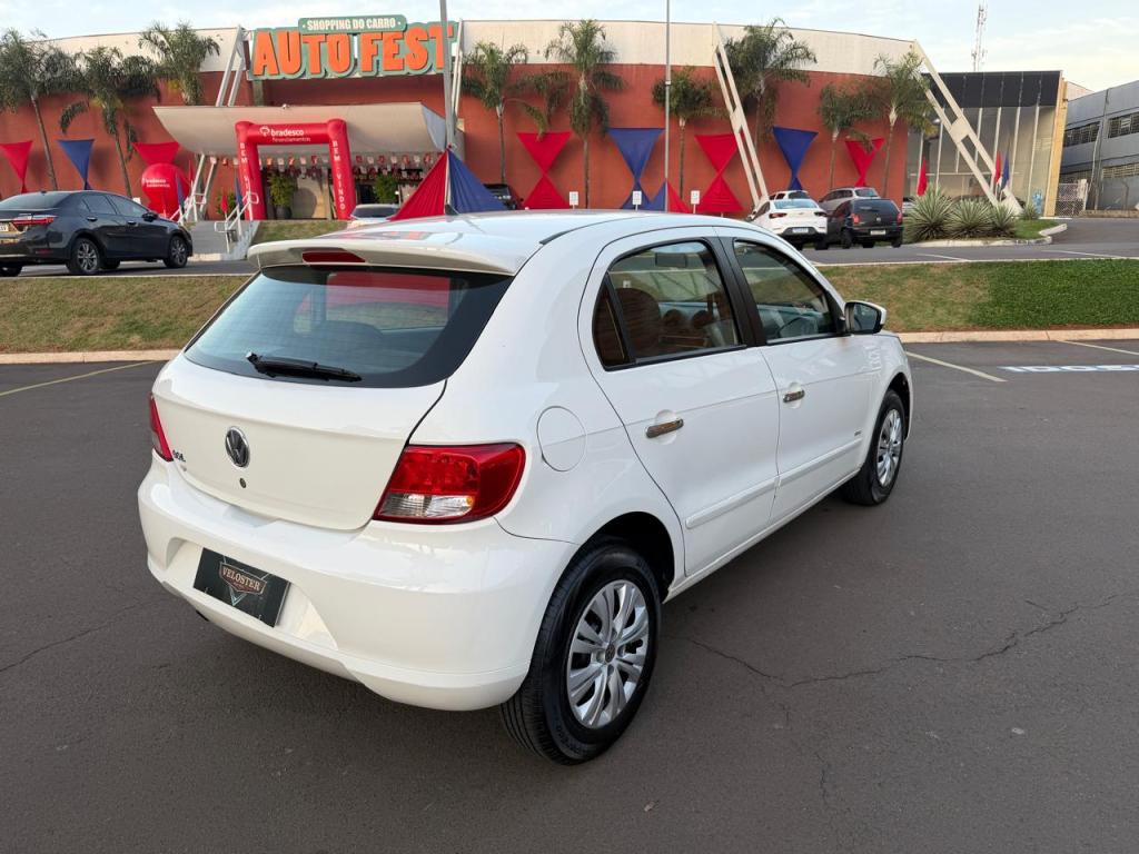 VOLKSWAGEN Gol - Foto